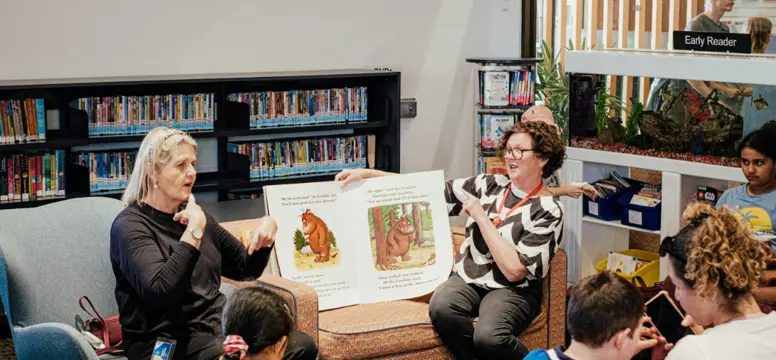 auslan stories.png