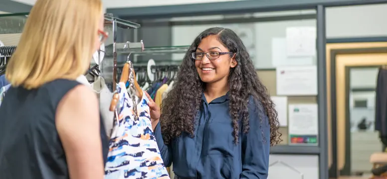 Client in boutique DFS