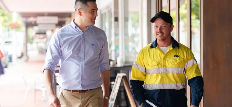 Mayor David McMullen walking with community members (tradie) Rokeby Road (3)