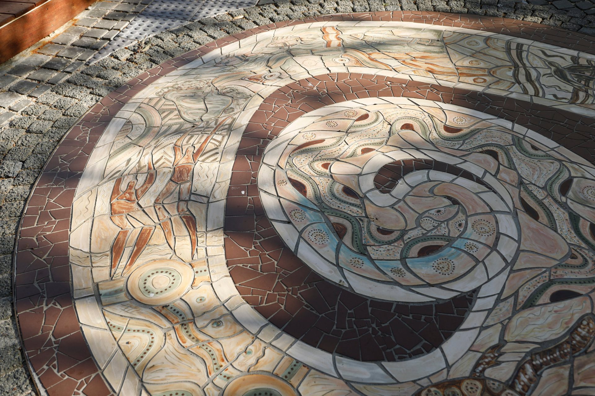 Subiaco Centenary Tiles, 1996, artwork by Minang Wardandi Bibbulmun Ballardong Noongar artist, Sandra Hill, and ceramic artist Jenny Dawson.